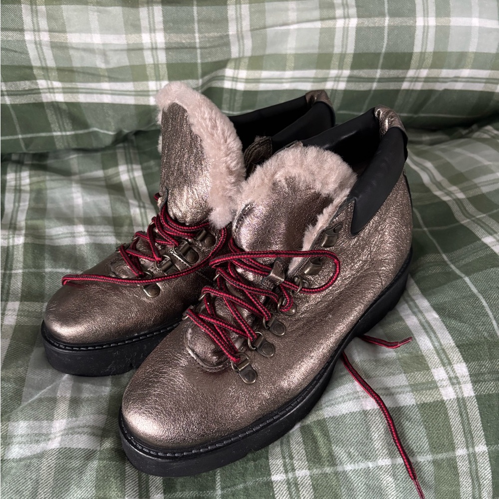 Boemos Women's Metallic Hiking Boots with Red Laces
